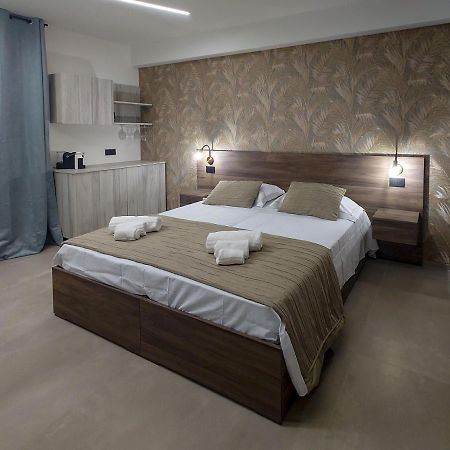Don Turi - Charming Room Giardini Naxos Esterno foto
