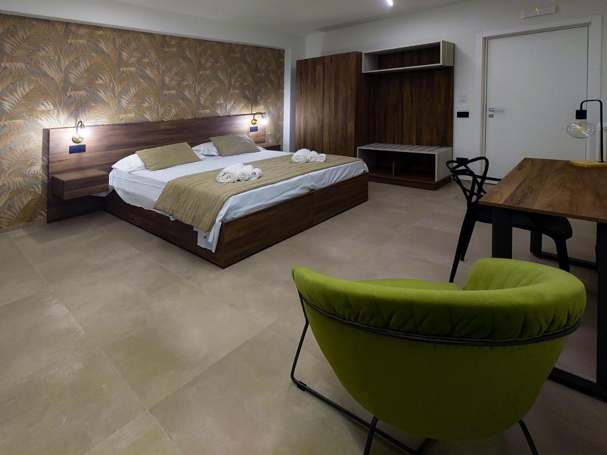 Don Turi - Charming Room Giardini Naxos Esterno foto