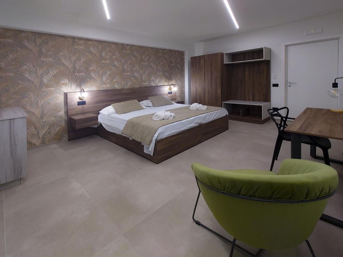 Don Turi - Charming Room Giardini Naxos Esterno foto