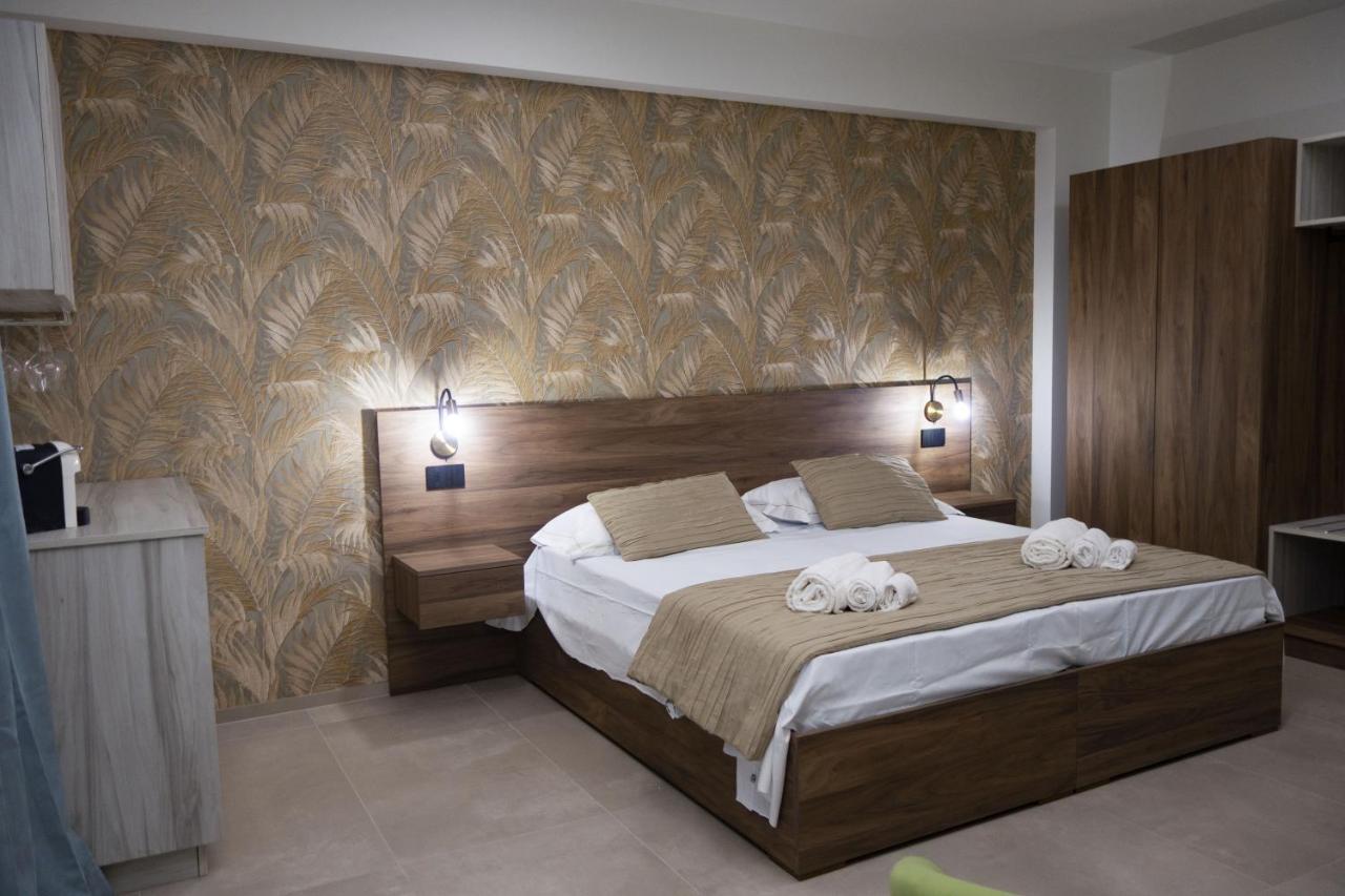 Don Turi - Charming Room Giardini Naxos Esterno foto