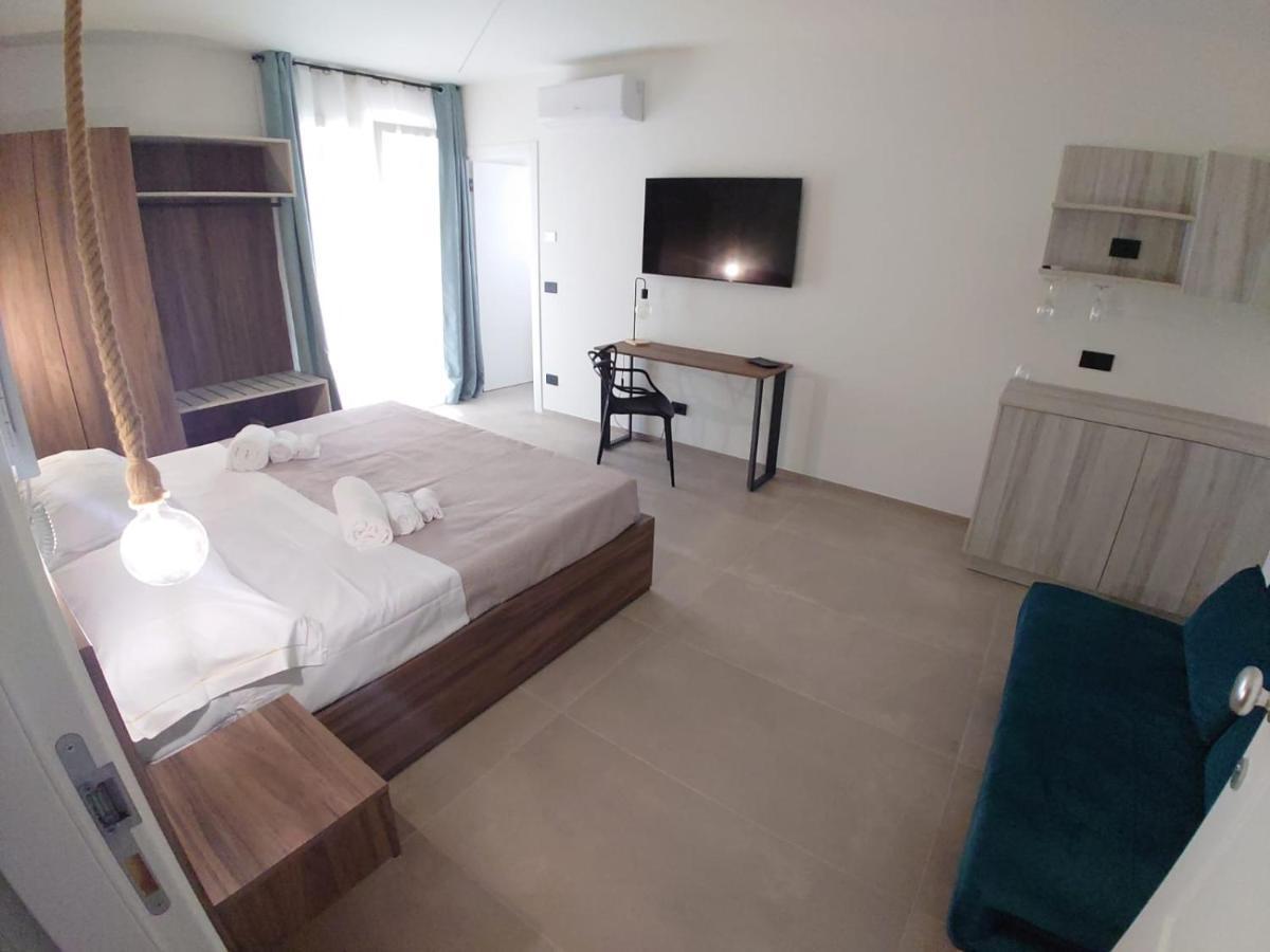 Don Turi - Charming Room Giardini Naxos Esterno foto