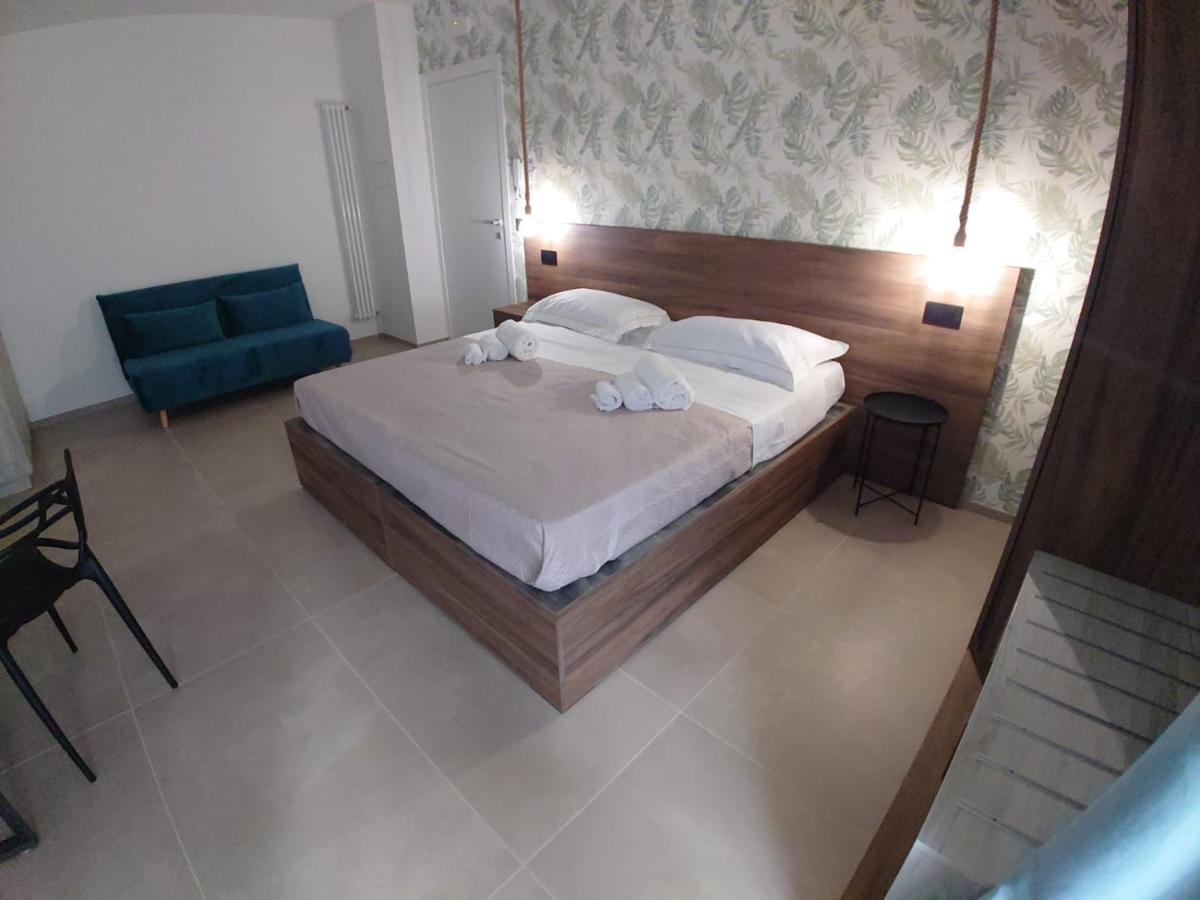 Don Turi - Charming Room Giardini Naxos Esterno foto