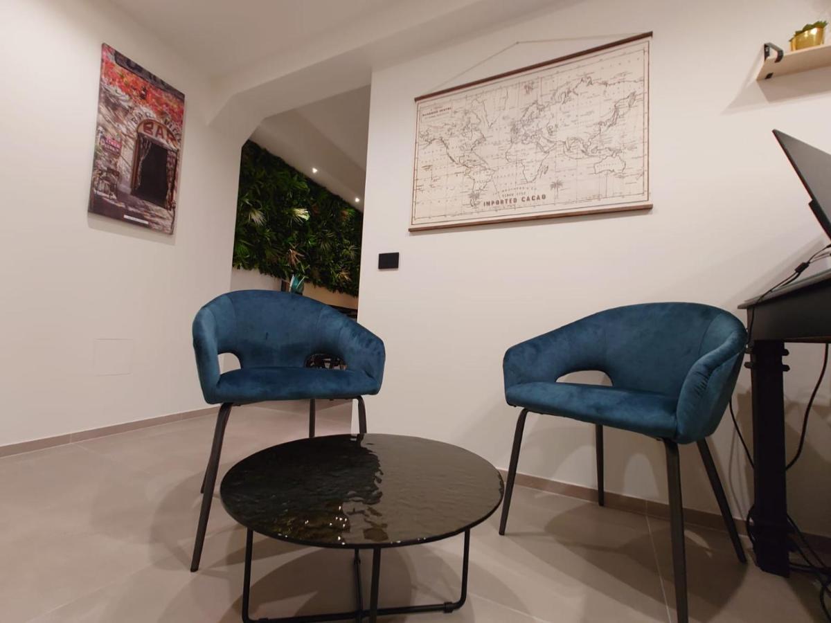 Don Turi - Charming Room Giardini Naxos Esterno foto